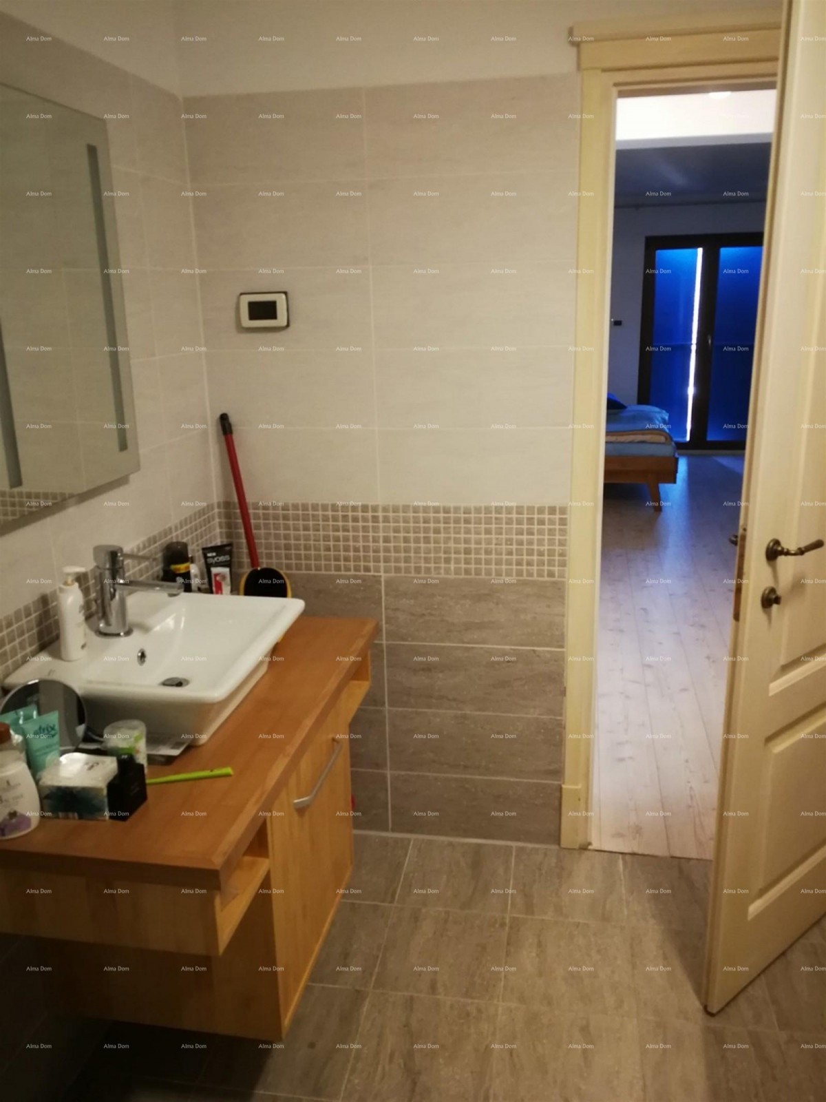 Labin area, Stone house with a pool and large yard 17