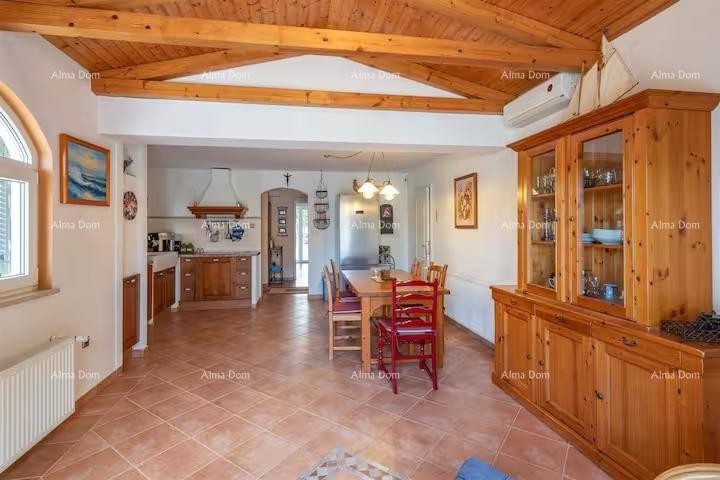 Eccellente opportunità! Vendita - casa attraente con piscina e giardino curato, Banjole! 11