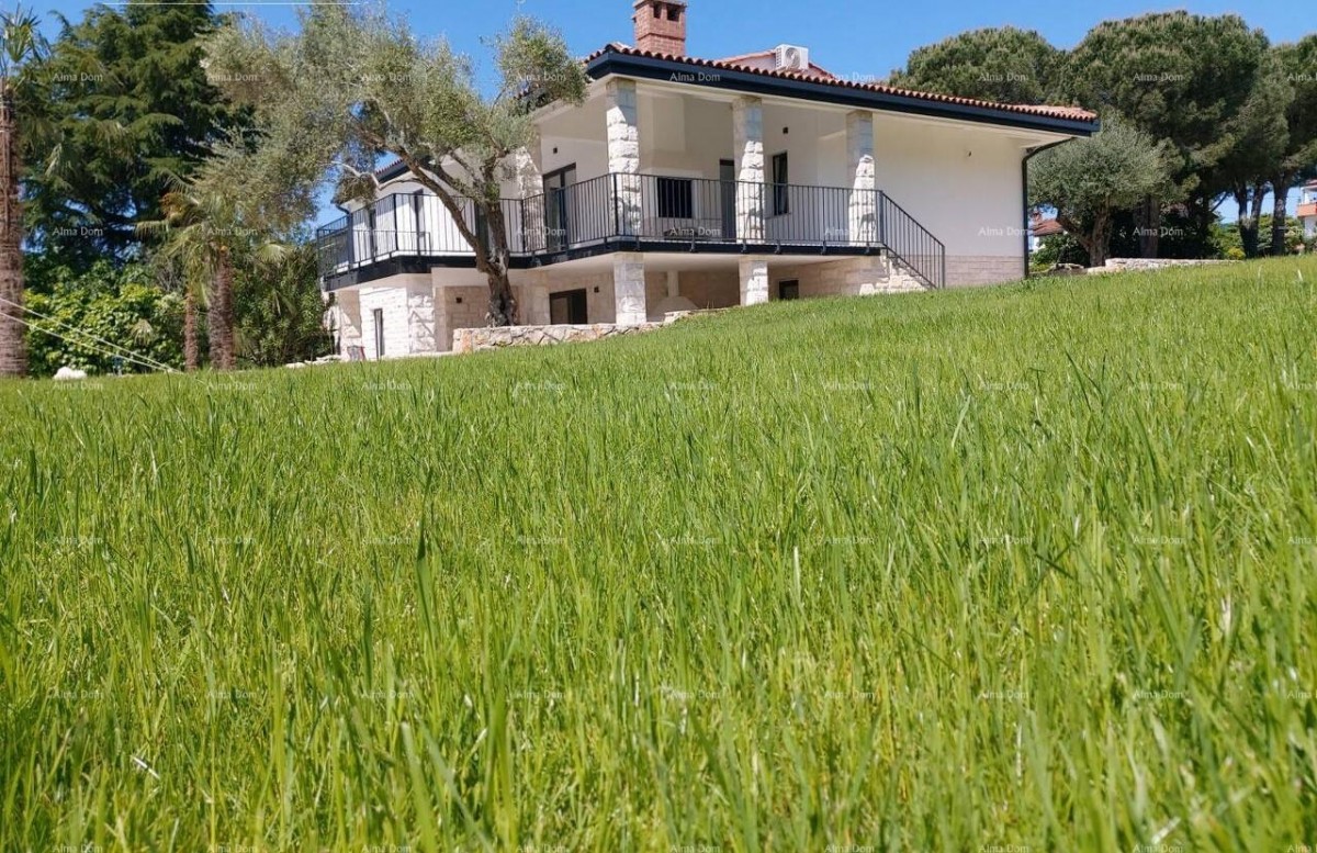 УМАГ – Дом с бассейном и тремя отдельными апартаментами 9