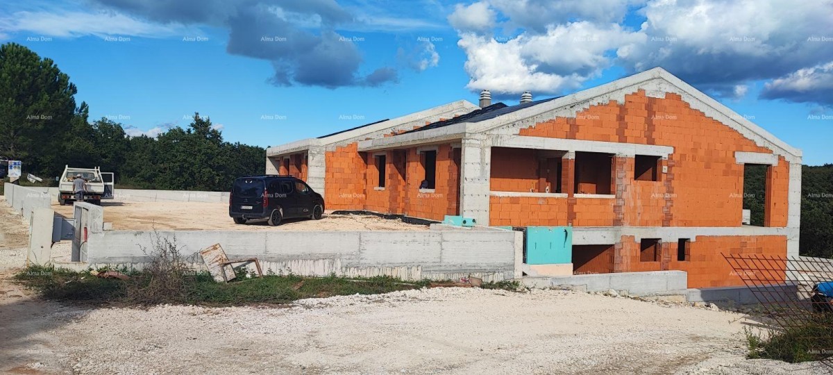 Prodaja duplex hiše v mirnem naselju blizu Vodnjana 1