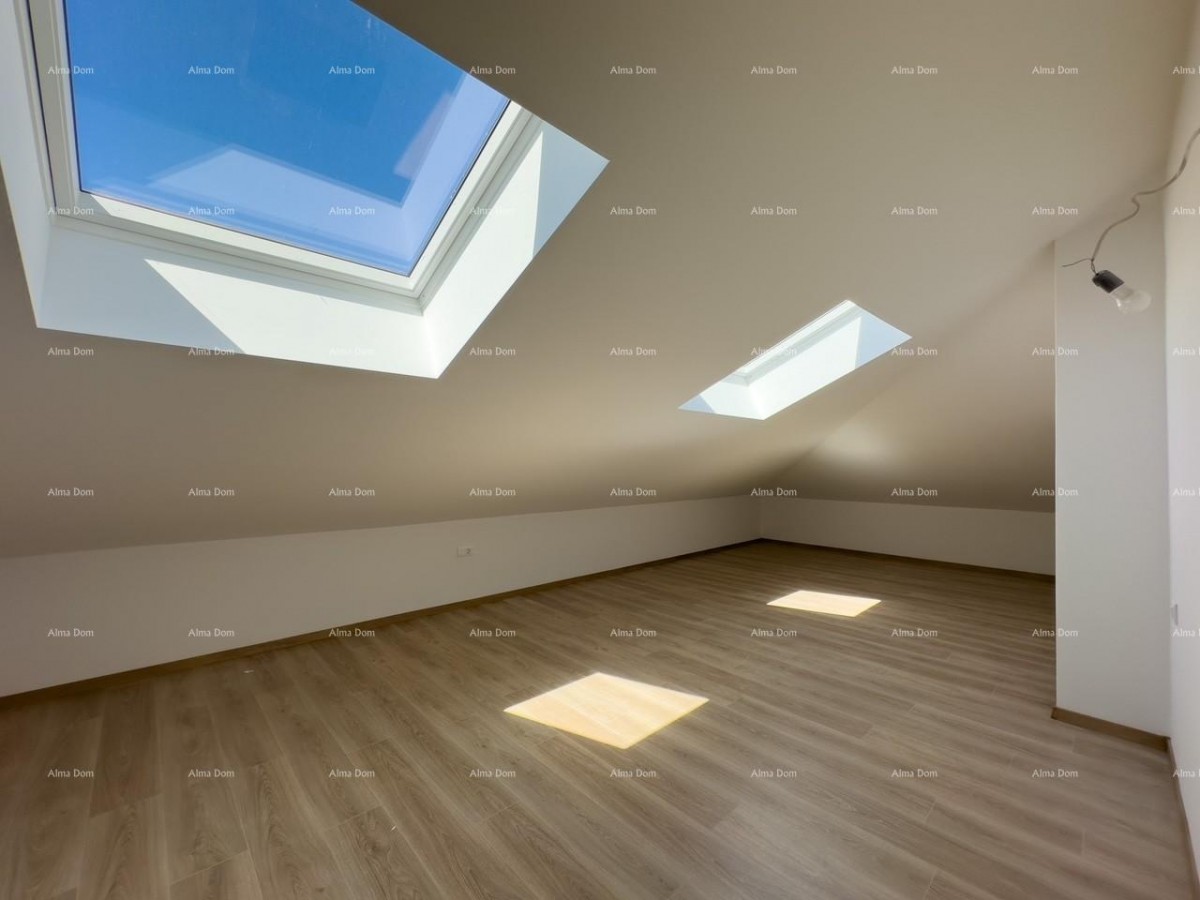 We are selling an apartment with a beautiful view of the sea! Premantura! 18