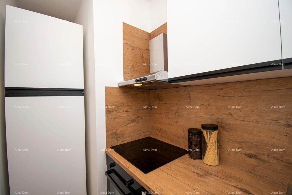 Banjole. Kuća sa 3 apartmana i bazenom. 10