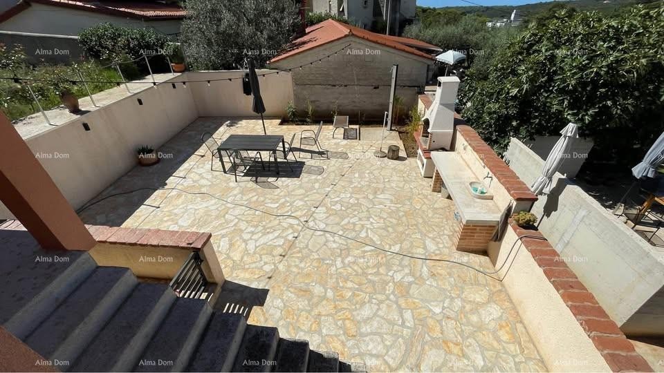 Sale - Two houses in an excellent location with a sea view - Medulin, Vinkuran! 3