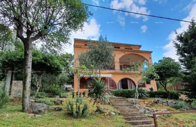 Дом Novi Vinodolski