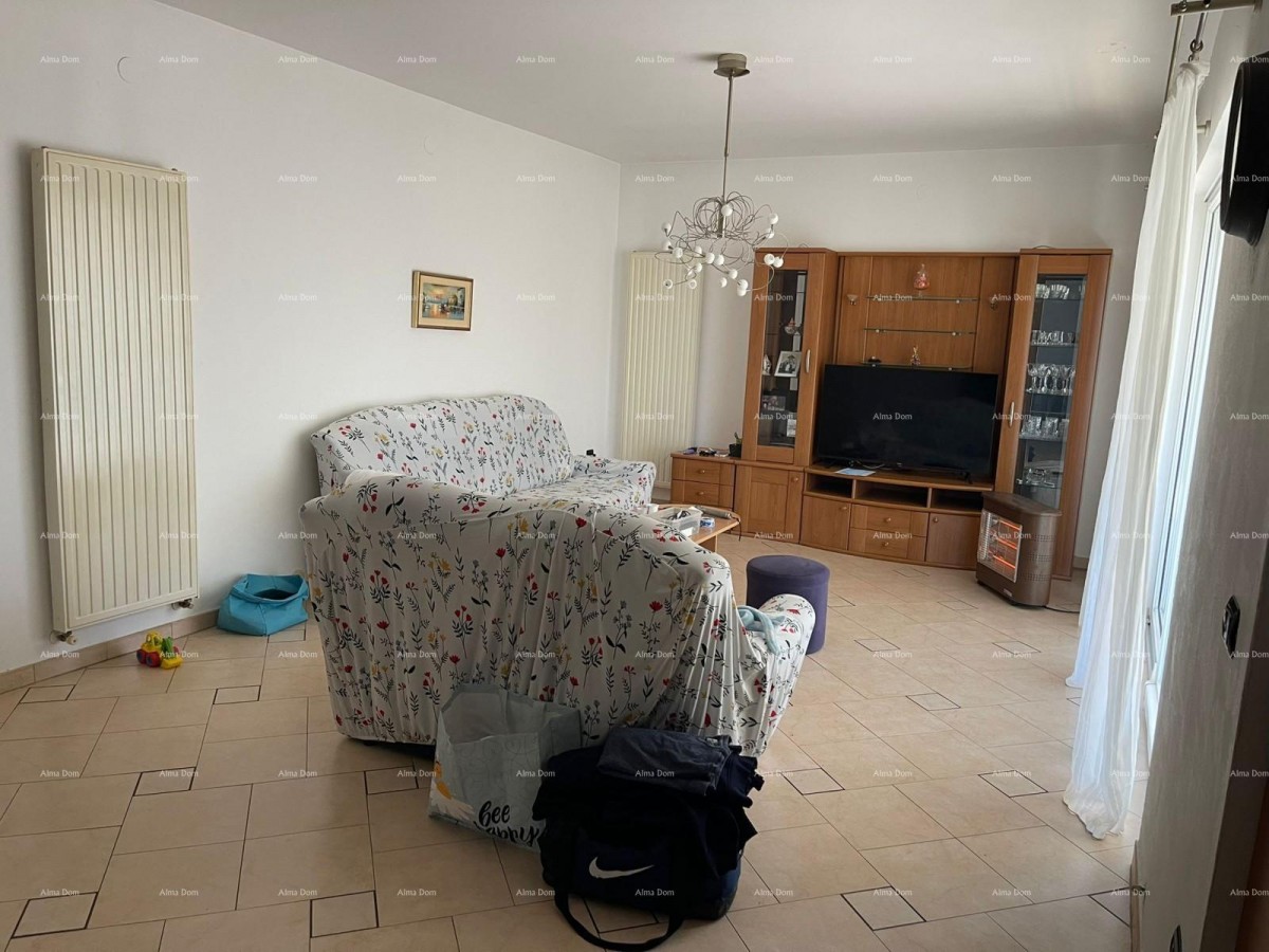 Umag! Kuća s velikom okućnicom i terasom. 18