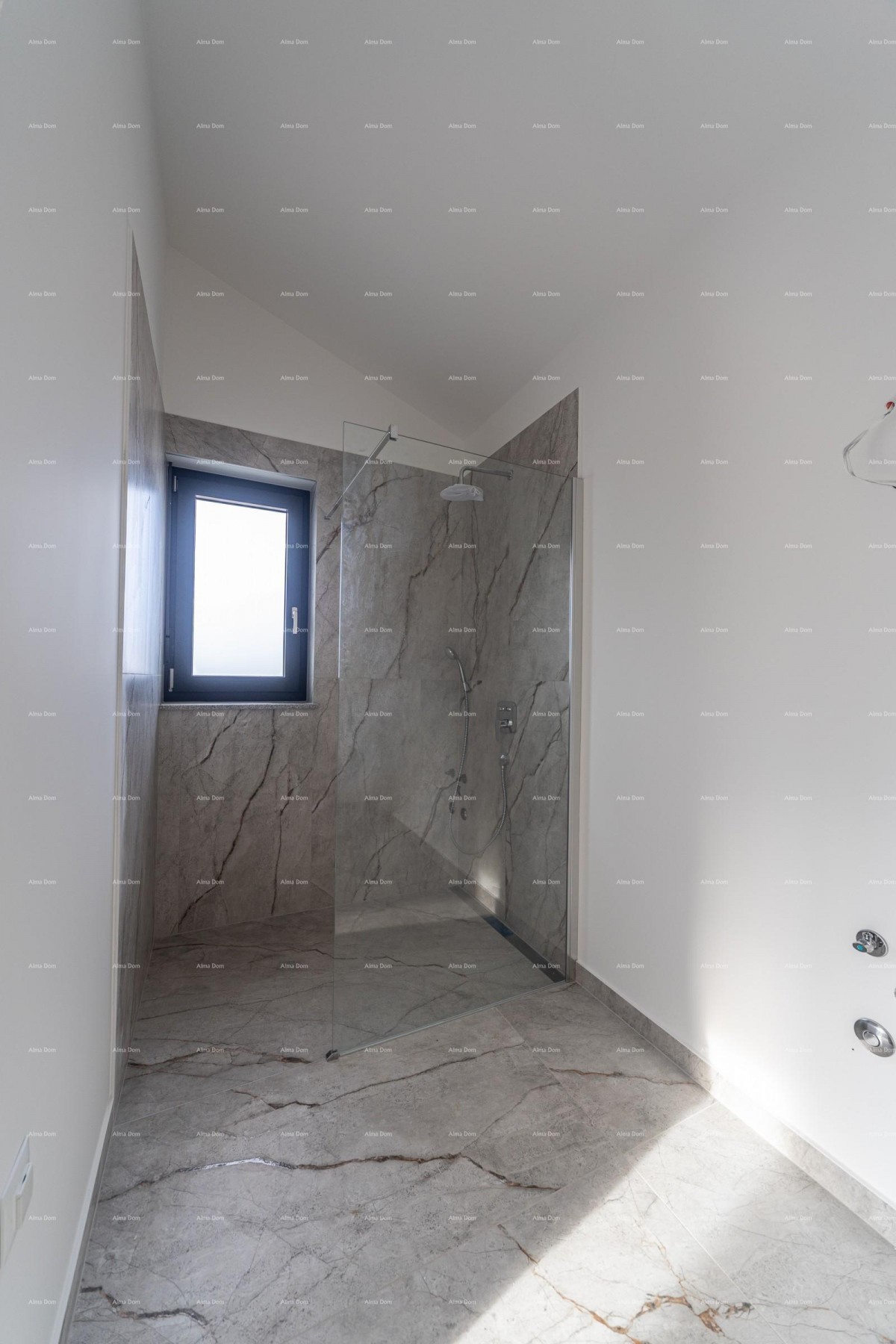 BARBAN, KOŽLJANI - Novogradnja / Dupleks, desni dio. Ekolloško mjesto 23