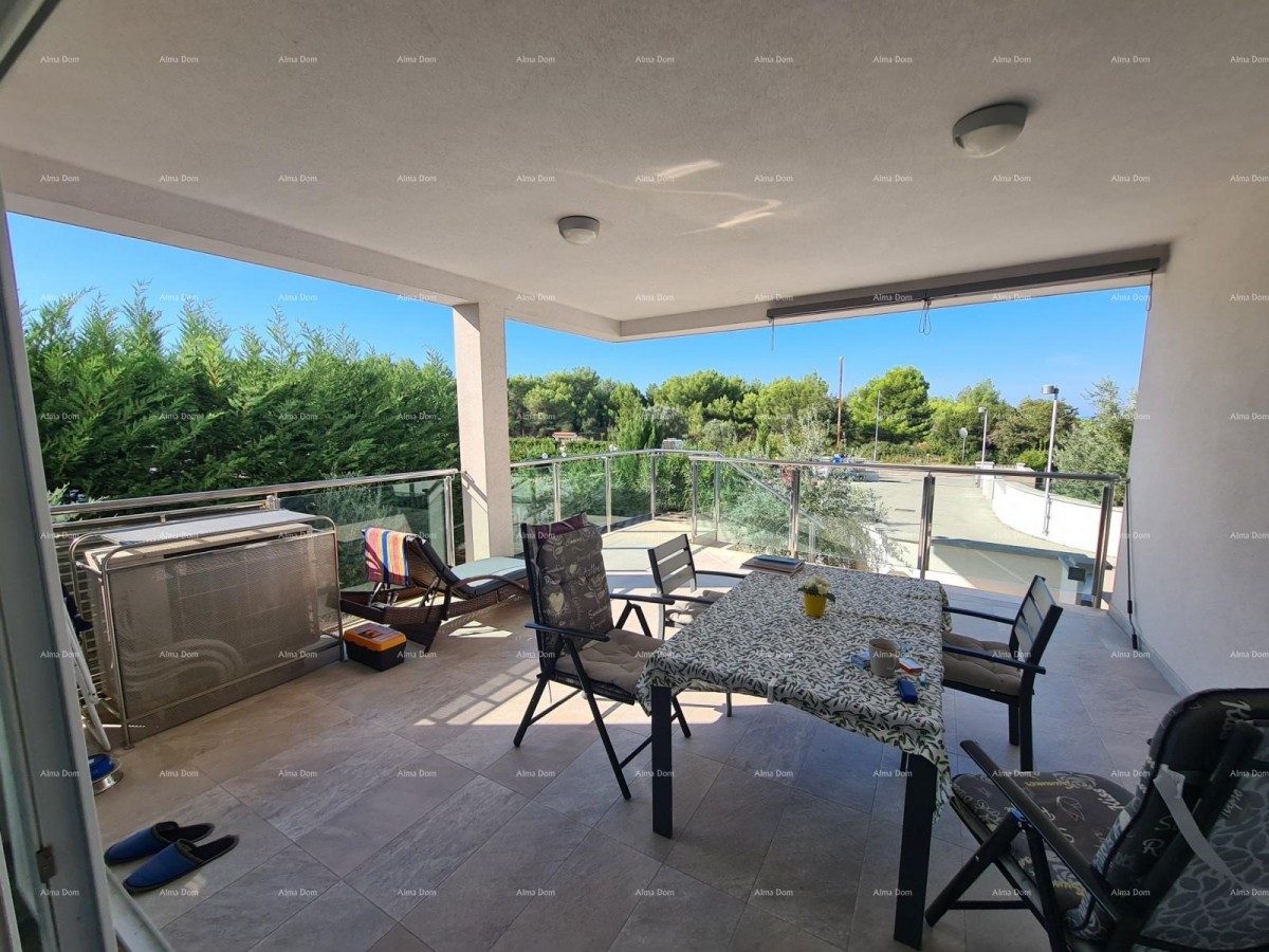 Peroj!  Stanovanje z dvoriščem! 4