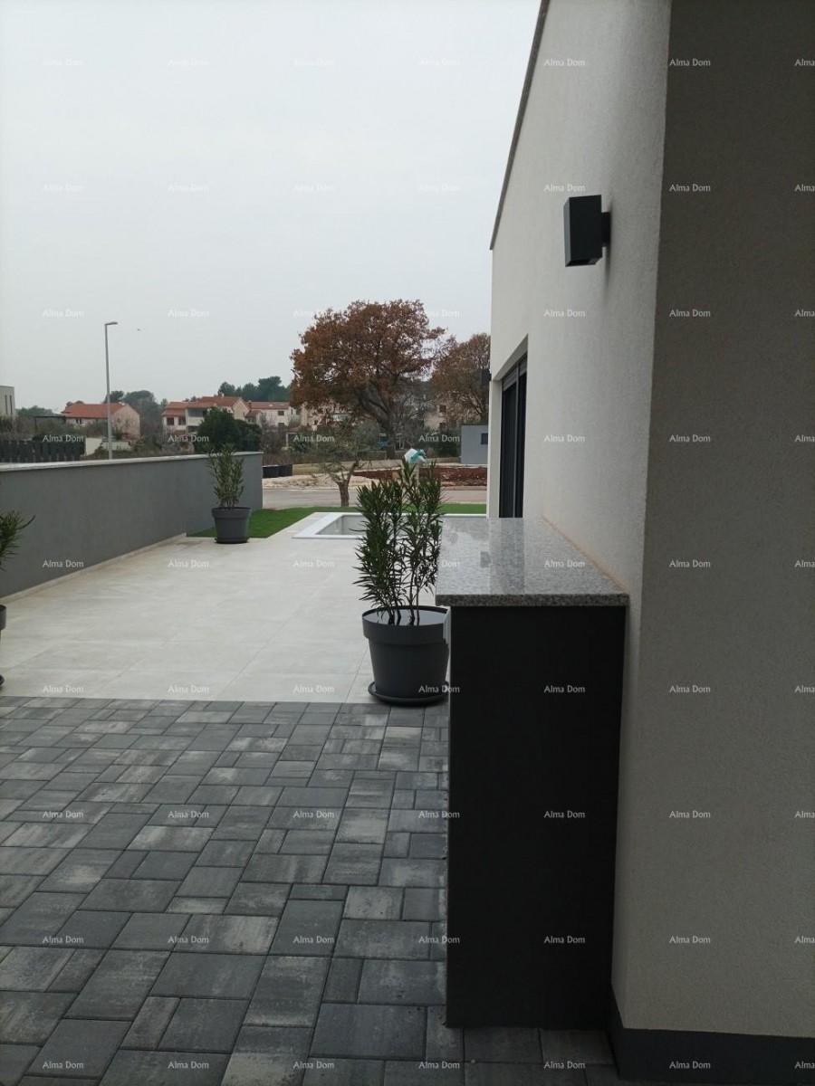 Moderní rekreační vila v uzavřeném komplexu s vilami na pobřeží moře. 2