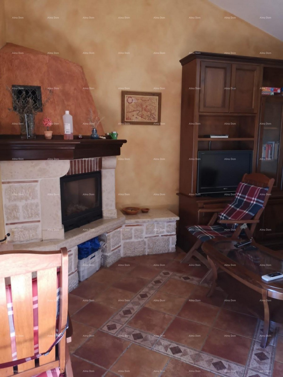 Beautiful house with large pool 11