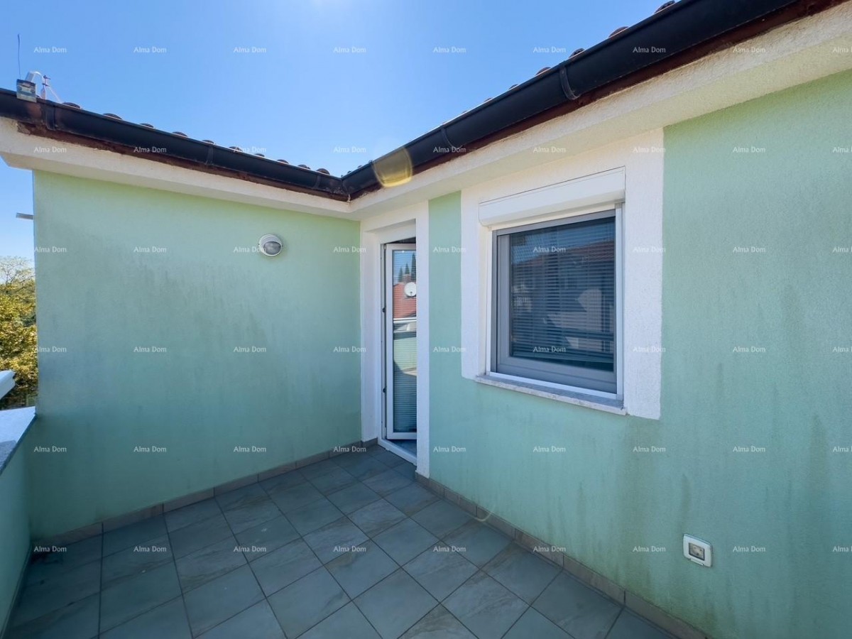 МЕДУЛИН! Студия-апартамент на втором этаже многоквартирного дома. 13