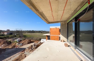 Na prodaj: Stanovanje v drugem nadstropju manjše stavbe!