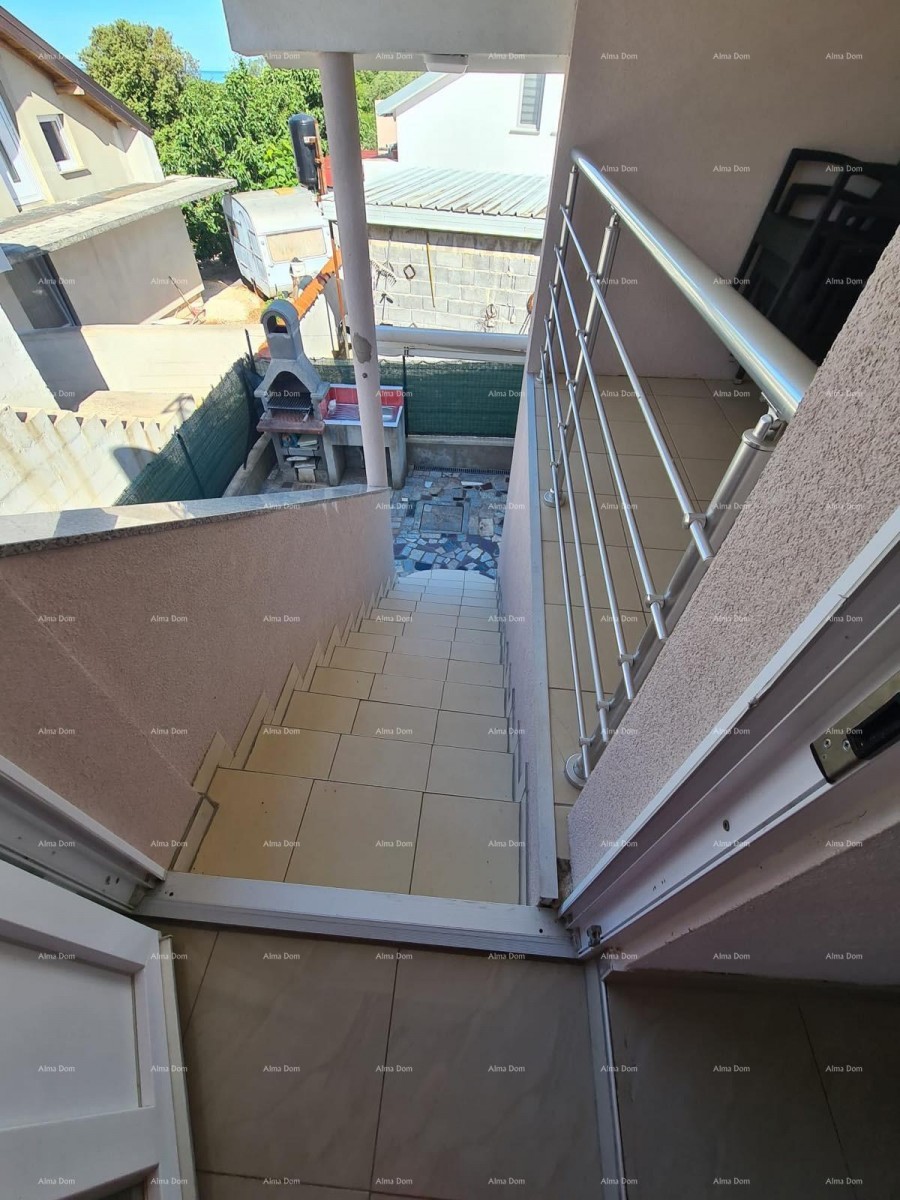 PEROJ, Stan na gornjem katu, blizu mora. 23