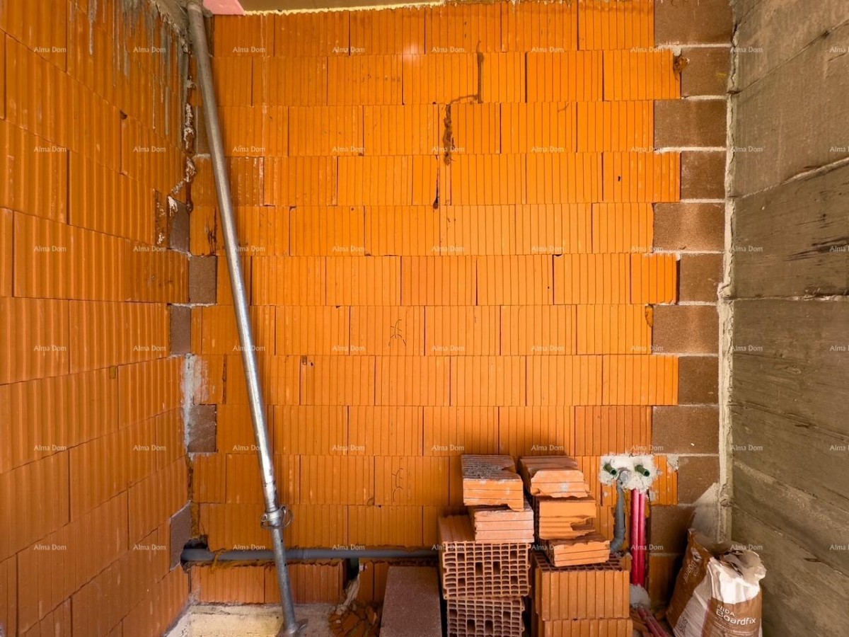 Prodajemo stan na drugom katu male zgrade!  Štinjan. 32