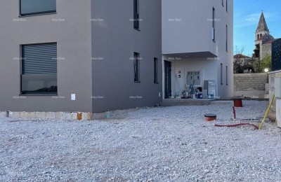 Lussuoso appartamento duplex con vista mare, Tar, Poreč!