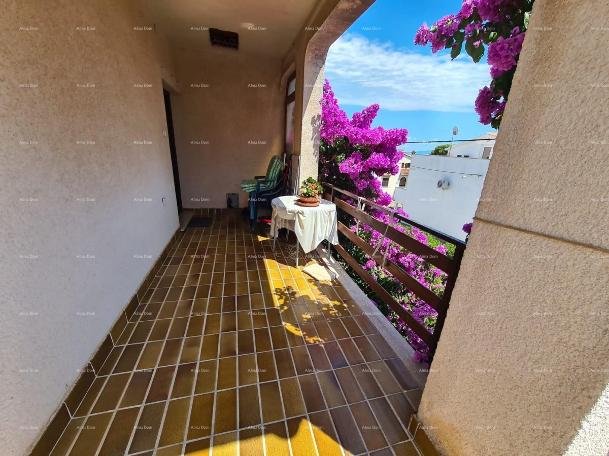 Продажа дома с двумя жилыми единицами, хозяйственным зданием и гаражом, Лижнян! 30