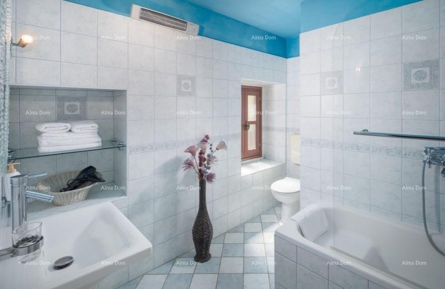 Casa con piscina in vendita, Tinjan 14