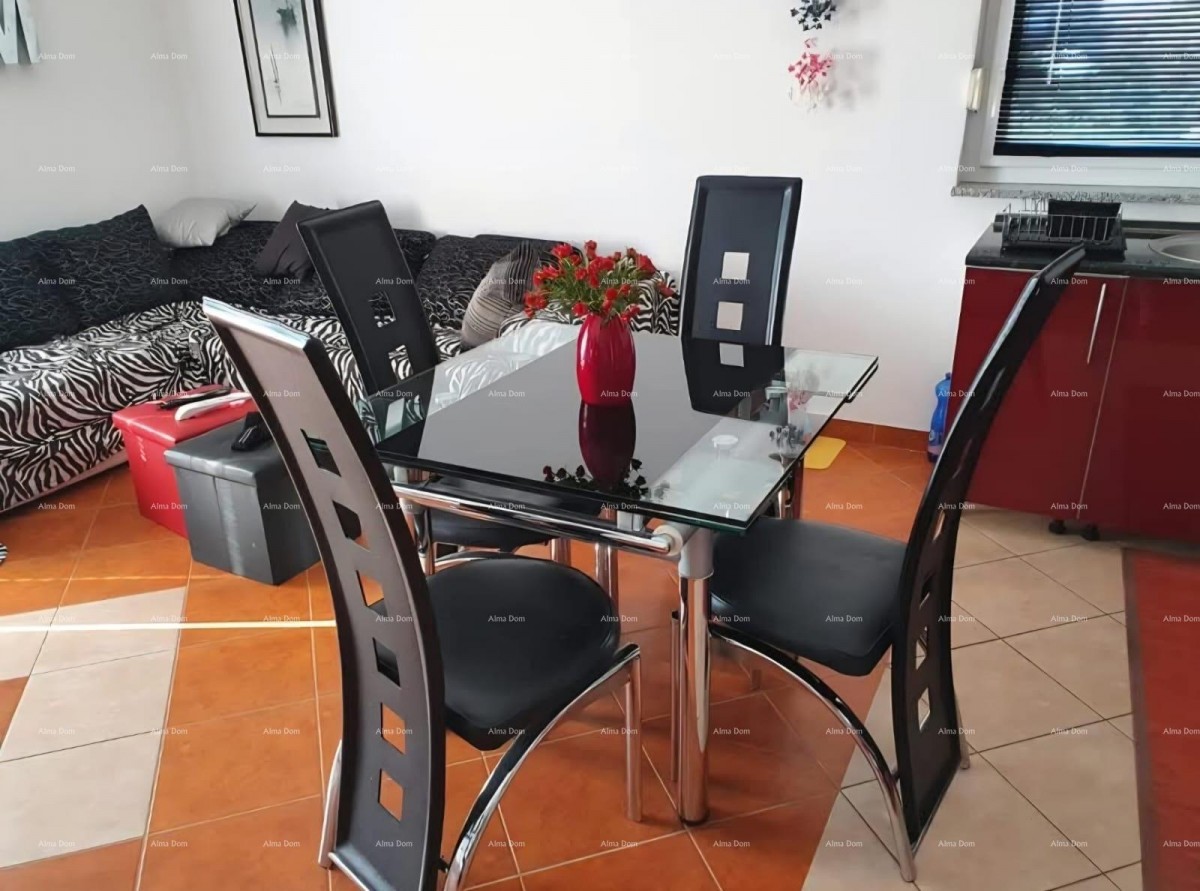 Sale - apartment with a sea view and parking space, Ližnjan! 2