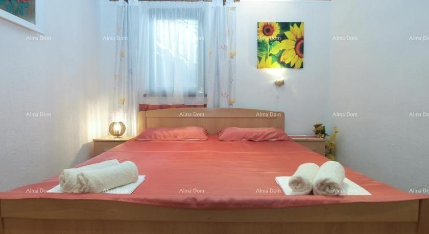 ДОМ С 3 АПАРТАМЕНТАМИ, МЕДУЛИН 10