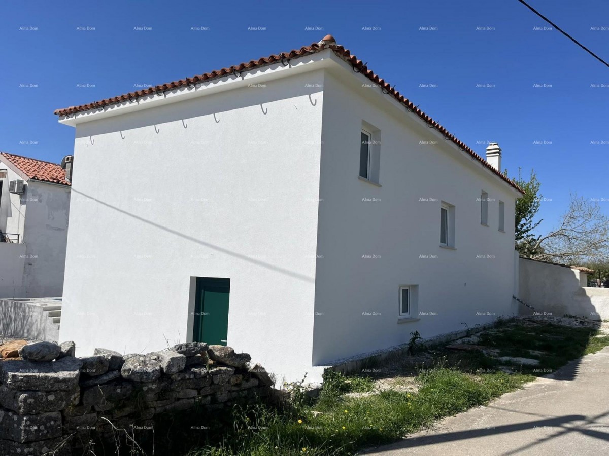 Prodaje se  atraktivna kuća u visokoj fazi gradnje, blizu Kanfanara 18