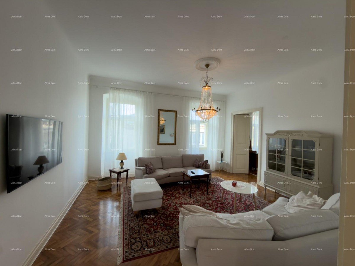 Ristrutturato appartamento nel centro di Pola! 4