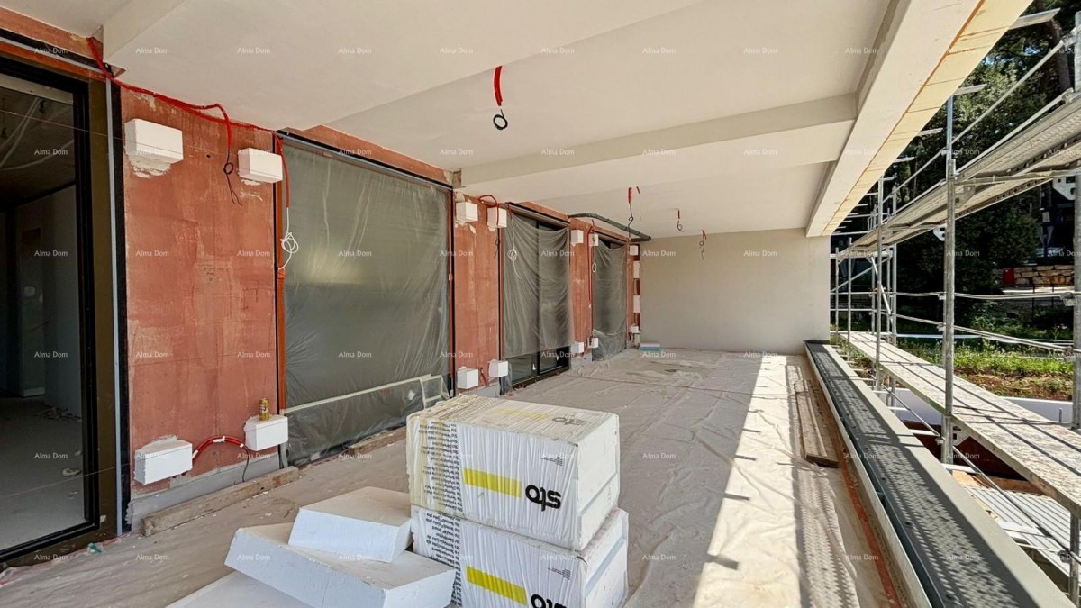 Prodaje se moderna vila u Rovinju 49