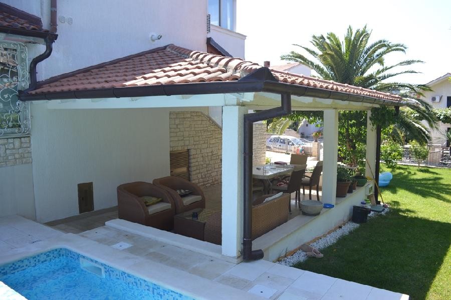 VILLA IN PJEŠČANA ONLY 100 M FROM THE SEA!! 13