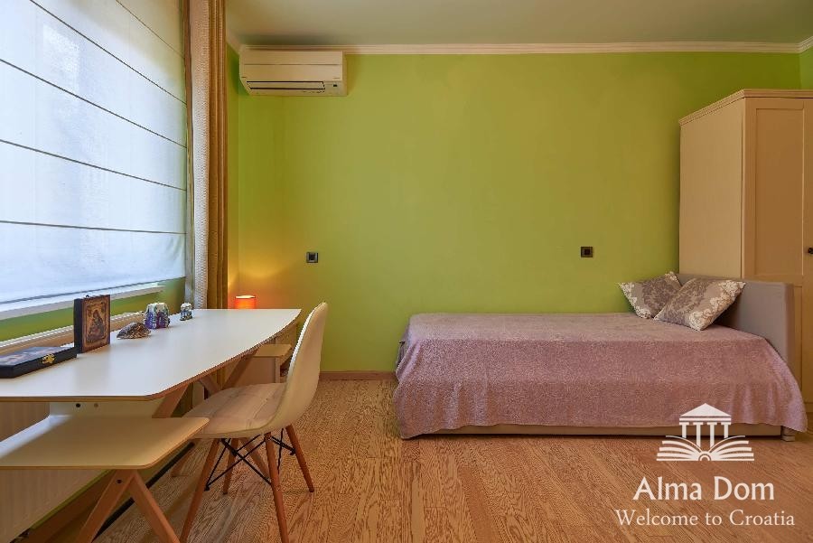 Первая линия - Элитная вилла с бассейном и гаражом в уникальном месте! 12