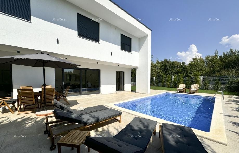 Prodaje se prelijepa duplex kuća od 178m2 sa bazenom, Rovinjsko selo 1