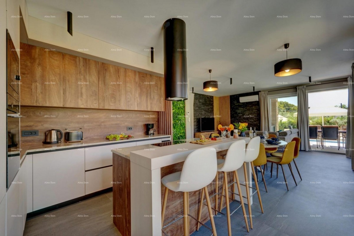 Moderna vila z bazenom in savno, Marčana! 10