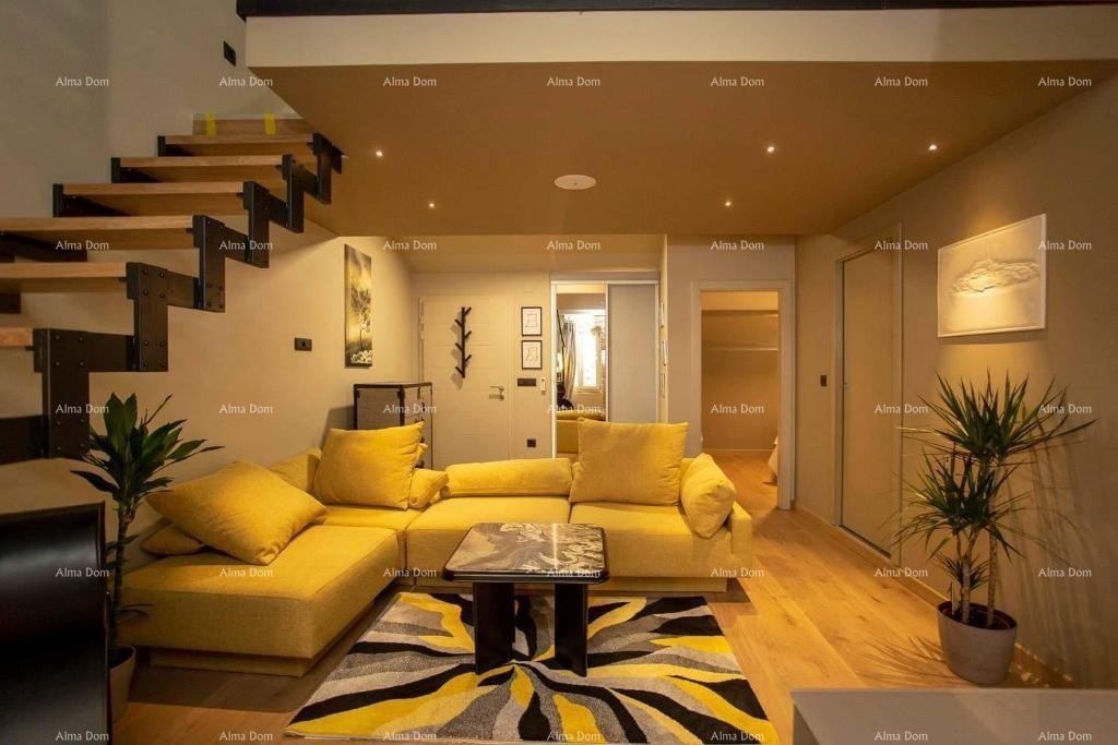 Prodaja - Elegantno uređen dvoetažni stan u staroj jezgri grada, Rovinj! 11