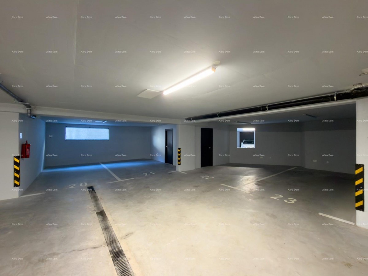 Sale of apartments in a residential-commercial building with a sea view, center of Umag! / S9a 26