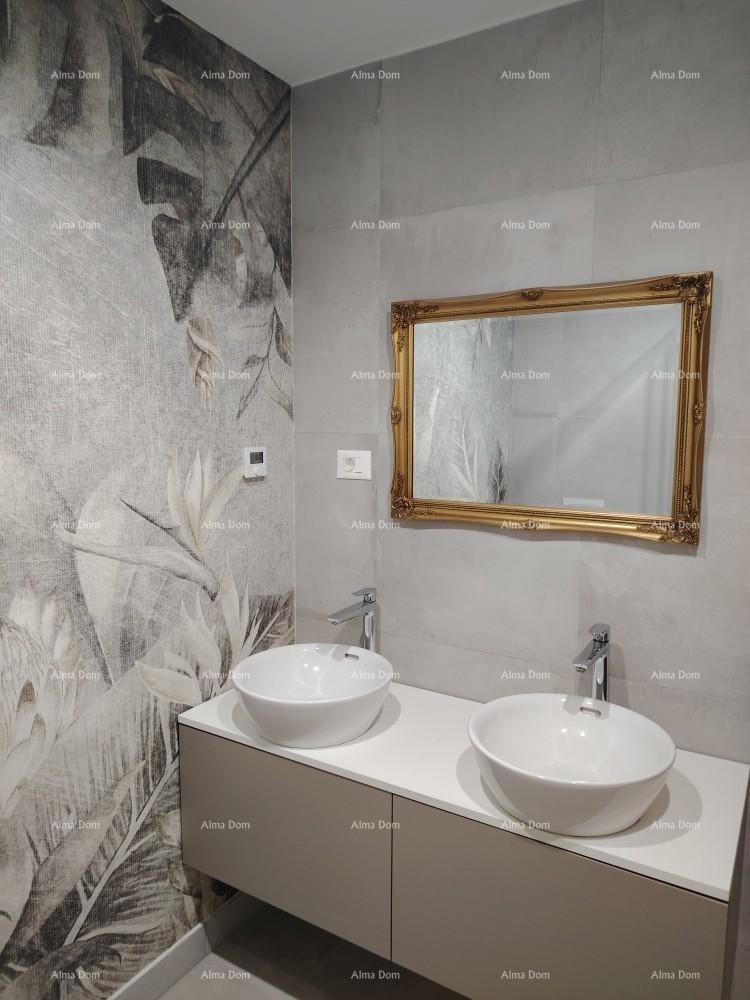 Eccellente appartamento trilocale con giardino e piscina, arredato 21