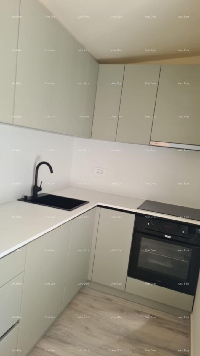 Modern apartment with parking space and storage in block F, near Umag! 16