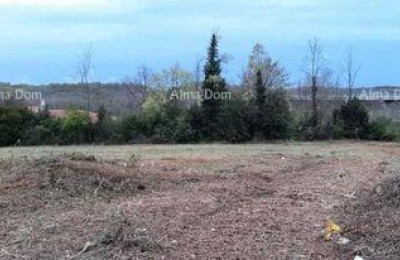 Строительный участок в непосредственной близости от центра - Бртонигла!