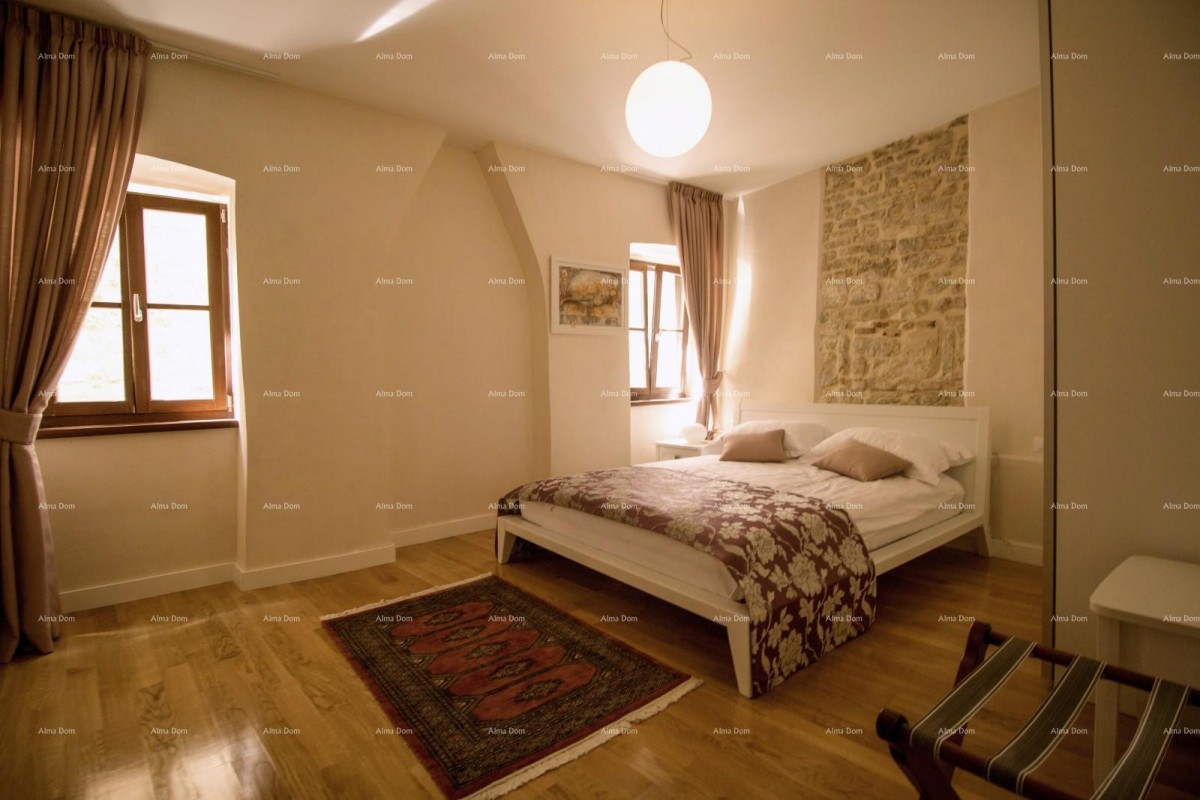 Beautiful, modernly furnished and renovated Istrian stone house for sale, Bale! 47