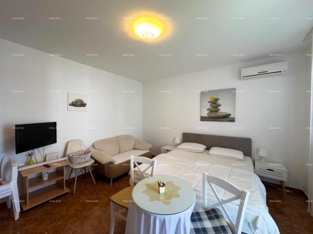 Proximity to Hotel Belvedere. We are selling a studio apartment in an excellent location in Medulin! 4