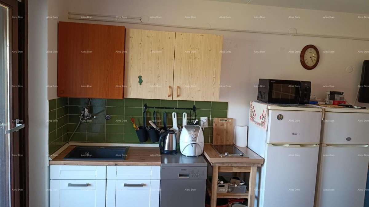 APPARTAMENTO ARREDATO CON BALCONE VICINO AL MARE – PAVIĆINI, DUGA UVALA 9
