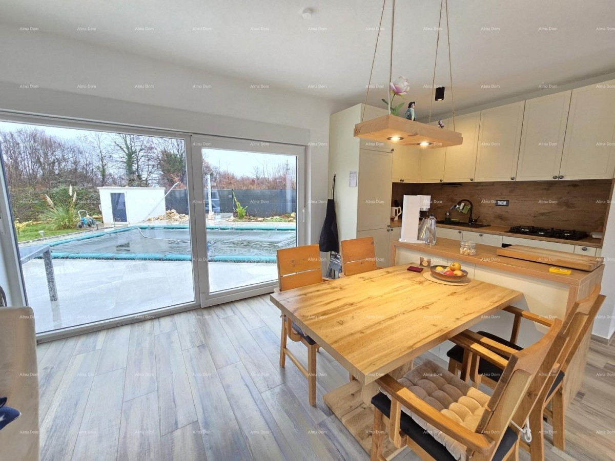 Самостоятельный одноэтажный дом с бассейном! 14