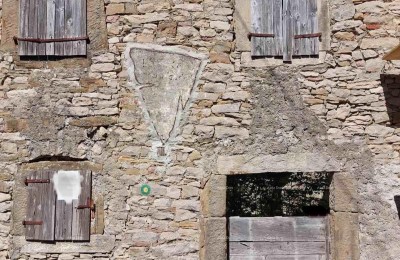 Prodaja istarske kamene kuće u Draguć-u