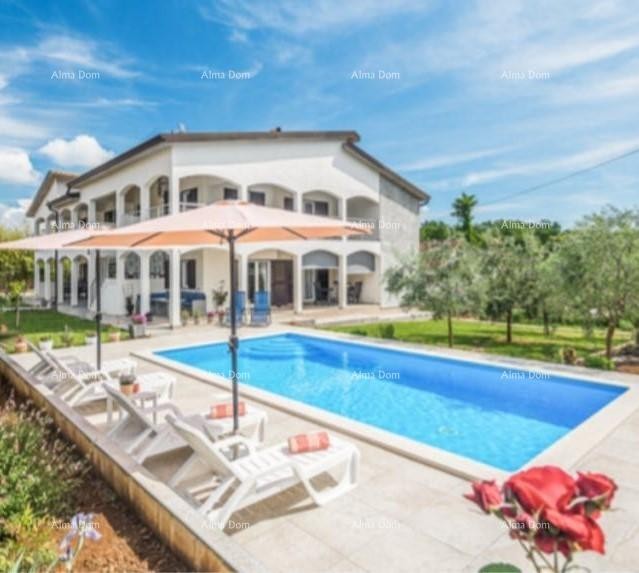 Poreč, Detached House with Pool and 5 Residential Units 1