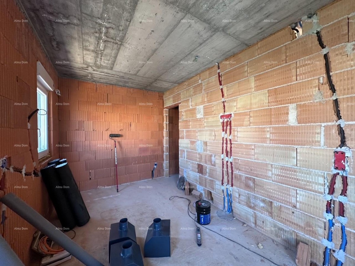 Umag- For sale: semi-detached house in rough construction phase. 23