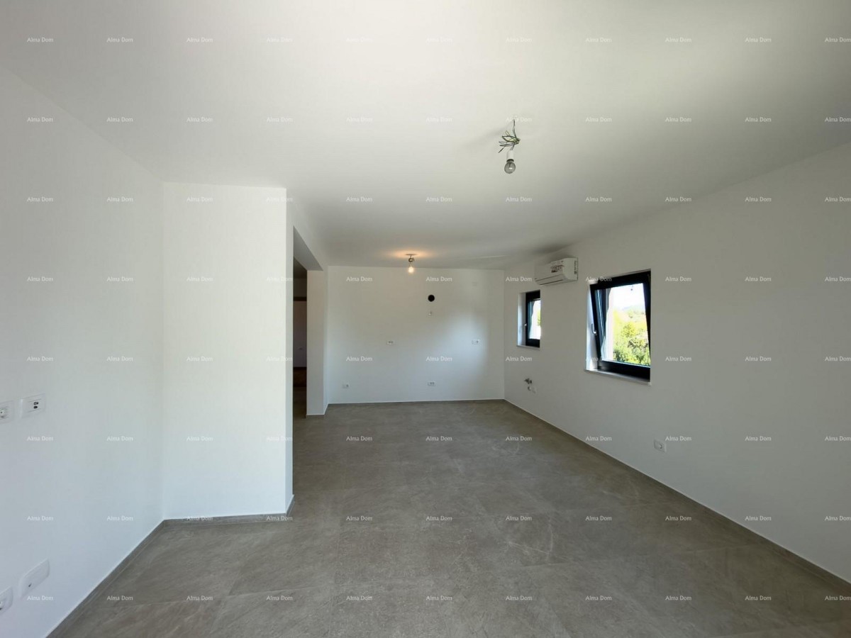 Новая постройка в отличном месте. 13