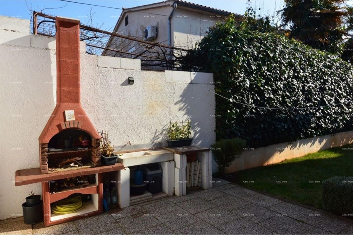 Spacious apartment with a yard, Tar 14