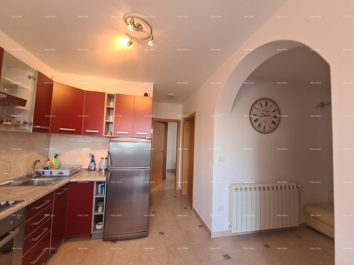 Prodaja šarmantnega stanovanja 60 m², Duga Uvala, pogled na morje 2