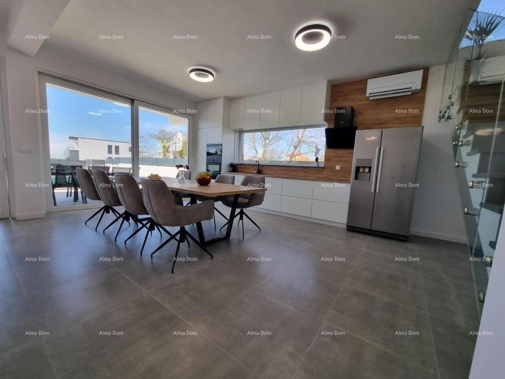 Luksuzna kuća s bazenom u srcu Istre. 5