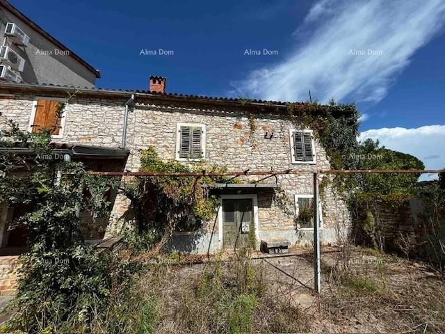 An old Istrian house for sale with a large building plot, Valbandon 2
