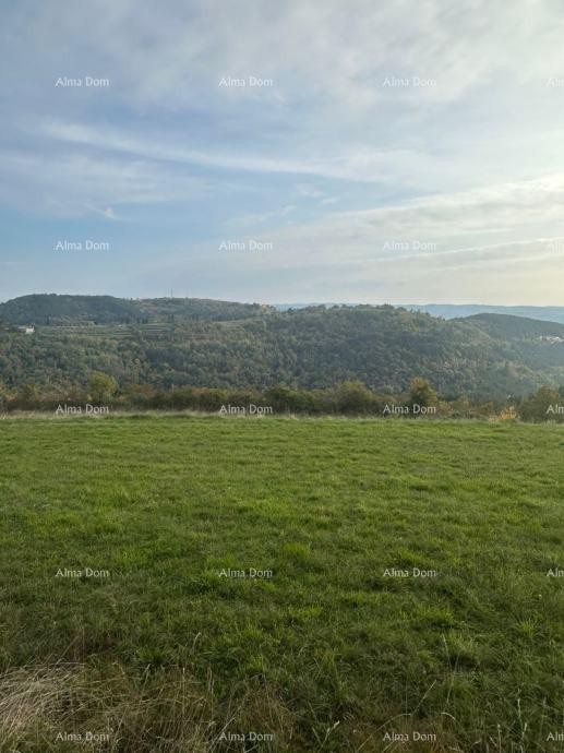 Prodaja građevinskega zemljišča, v neposredni bližini Oprtlja 2