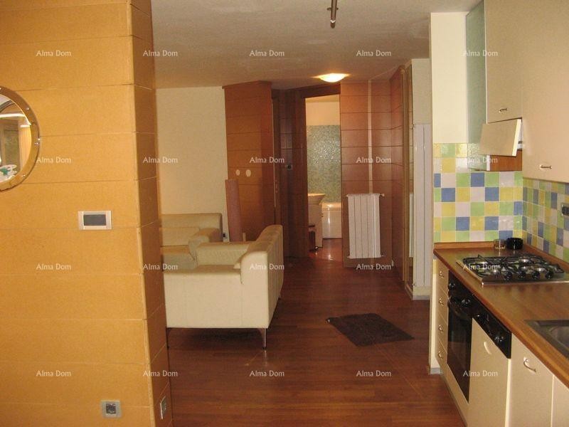 Na prodaju – Luksuzna vila 60 m od morja, Peščena uvala 23