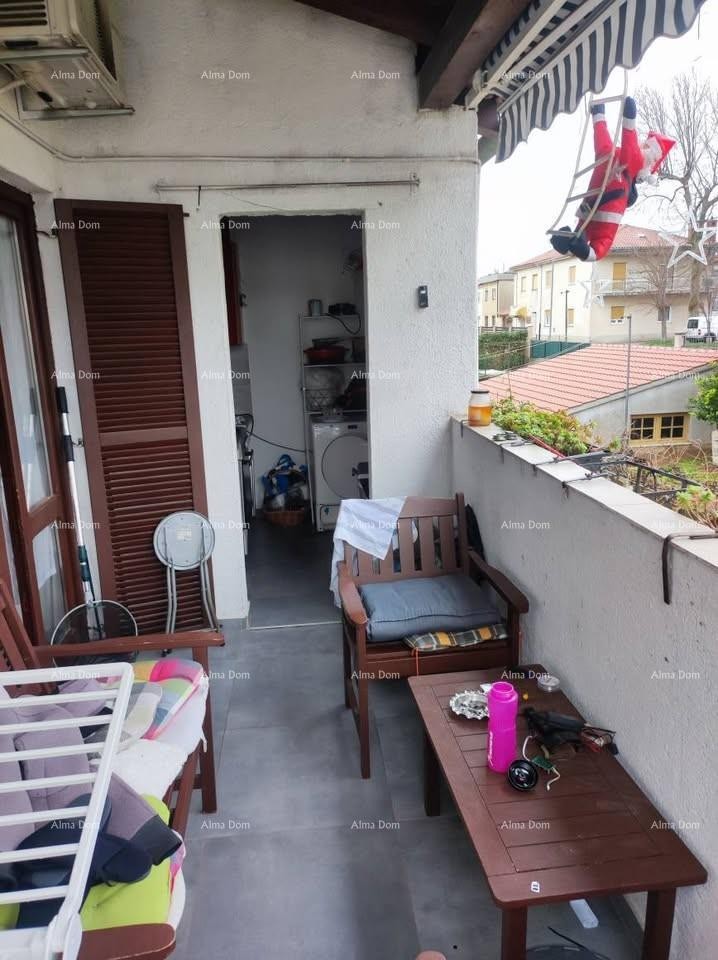 Na prodaju – prostrani stan u Puli,  110 m² 9