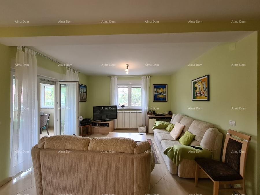 Лижнян продается один большой и один маленький дом. 31